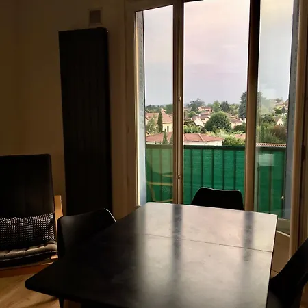 Apartmán T3 Cozy Genis Laval - Balcony - Quiet - Hls *